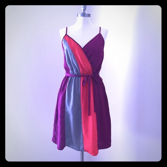 Mossimo Supply Co. Dresses & Skirts - Beautiful Mossimo Color Block dress